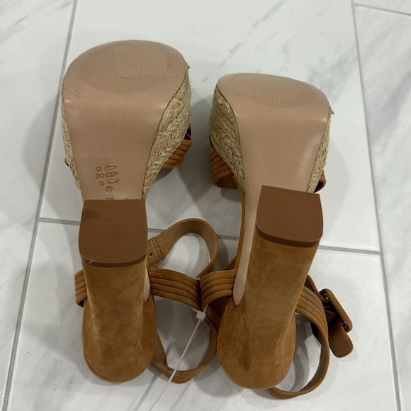 Schutz Blisse Platform Nubuck Sandal - Size 11 - Picture 10 of 14